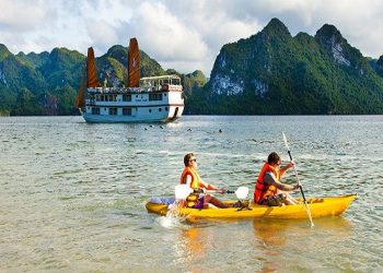 Key things to do on Lan Ha Bay day tour