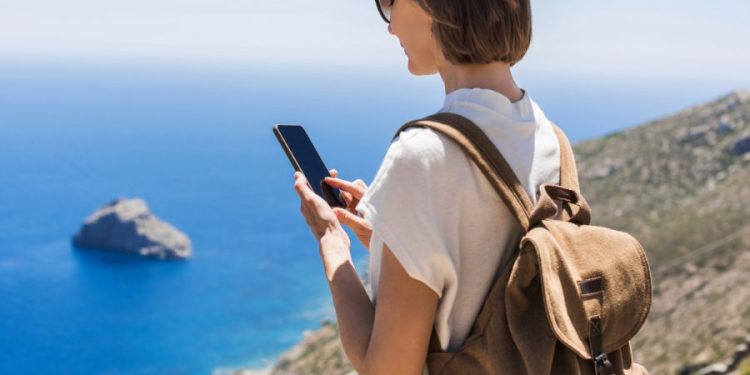 How Far is Vietnam from the US?