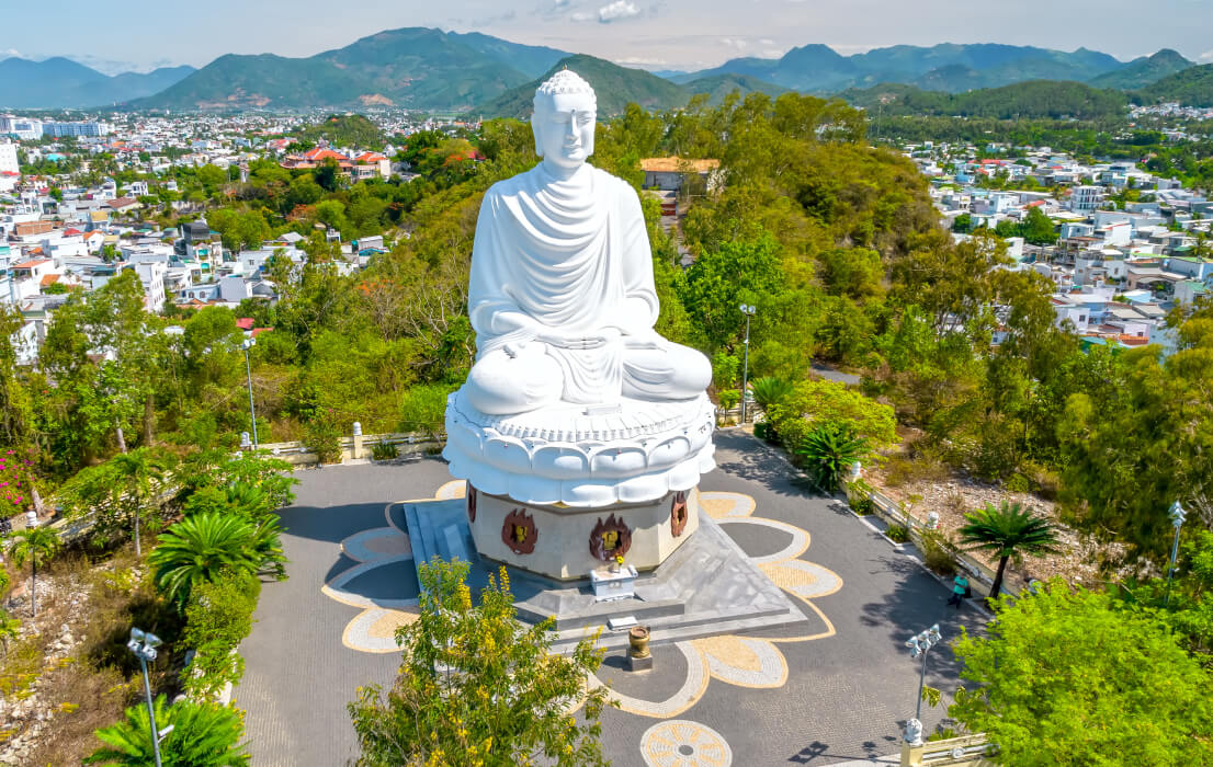 Long Son Pagoda - Emerald Bay Hotel Spa Nha Trang